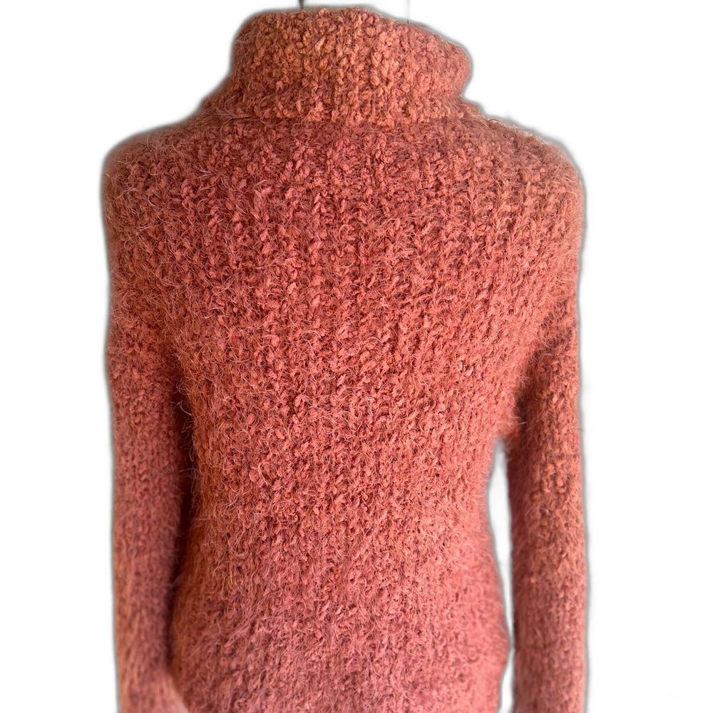 Pooks apparels coral  soft woman’s turtle neck NWOT size large